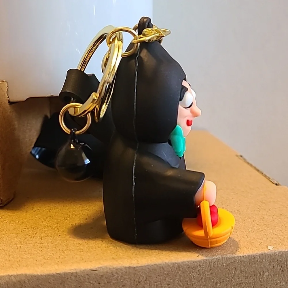 Disney Snow White‎ Evil Queen Witch Apple Basket Keychain Bag Charm